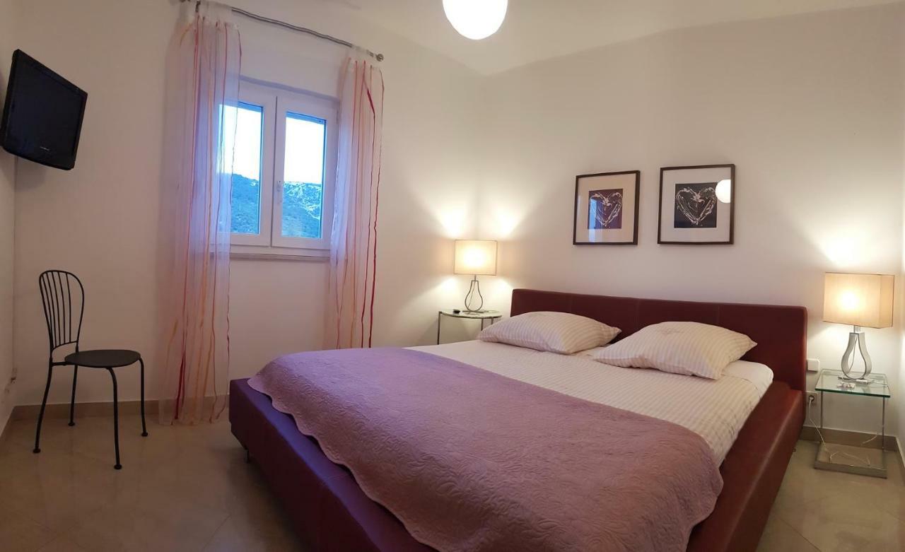 Apartment Annabela Banjol Exterior photo